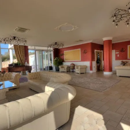 Hotel Madonna Delle Grazie 4*